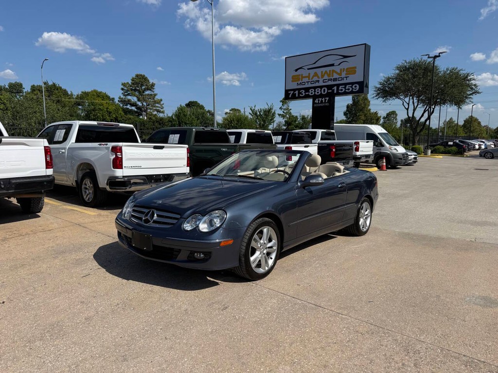 Mercedes-Benz CLK Vehicle Full-screen Gallery Image 05