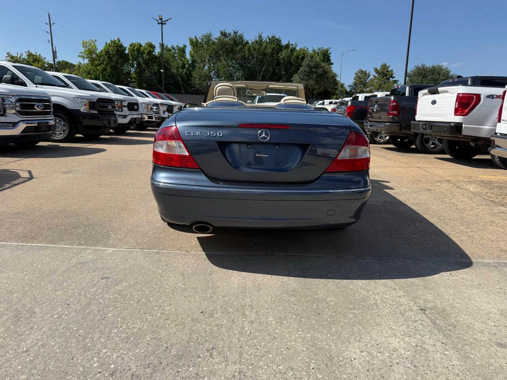 Mercedes-Benz CLK Vehicle Full-screen Gallery Image 34