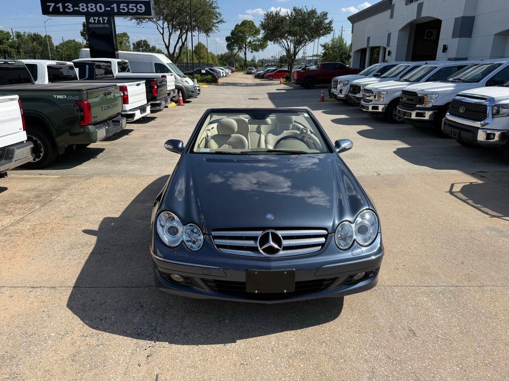 Mercedes-Benz CLK Vehicle Full-screen Gallery Image 35