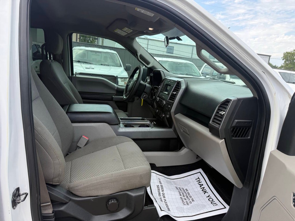 Ford F-150 Vehicle Full-screen Gallery Image 10