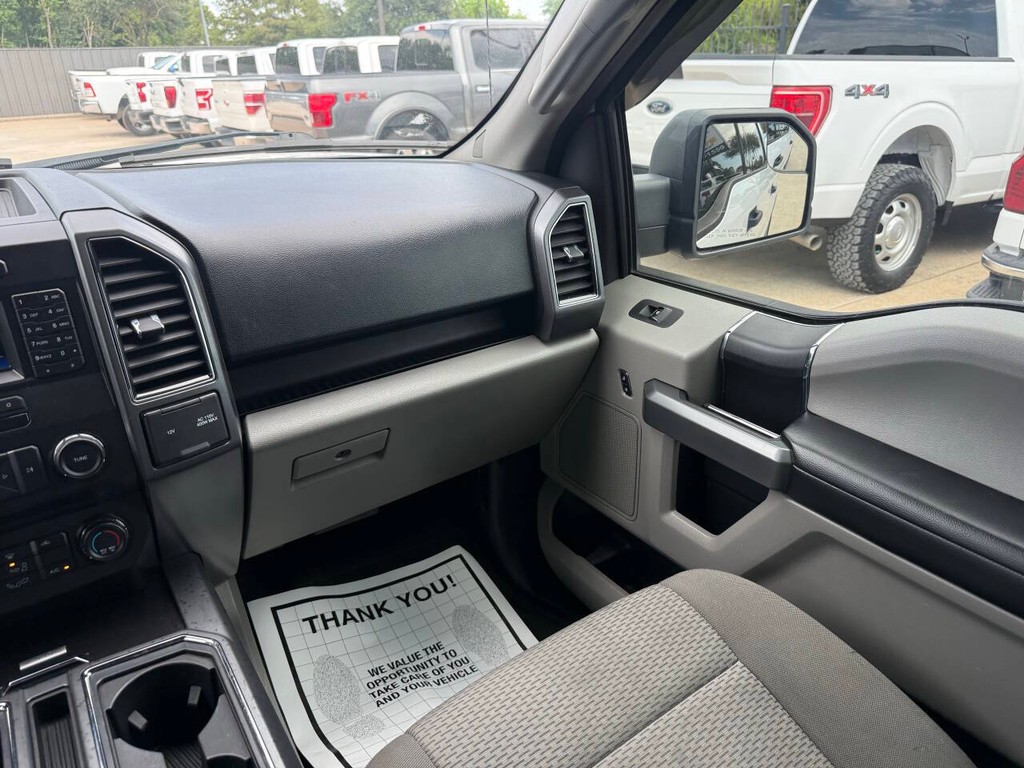 Ford F-150 Vehicle Full-screen Gallery Image 20
