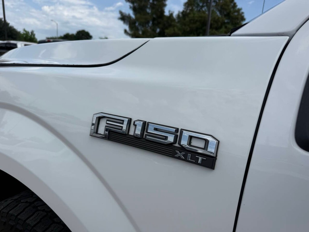 Ford F-150 Vehicle Full-screen Gallery Image 35