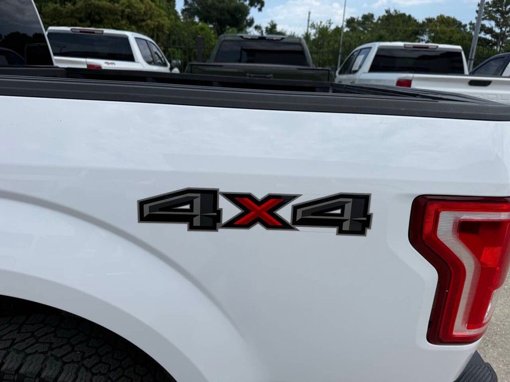 Ford F-150 Vehicle Full-screen Gallery Image 38
