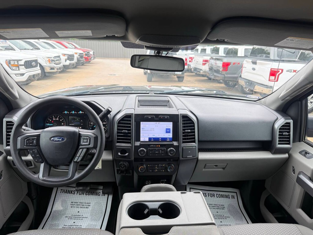 Ford F-150 Vehicle Full-screen Gallery Image 17