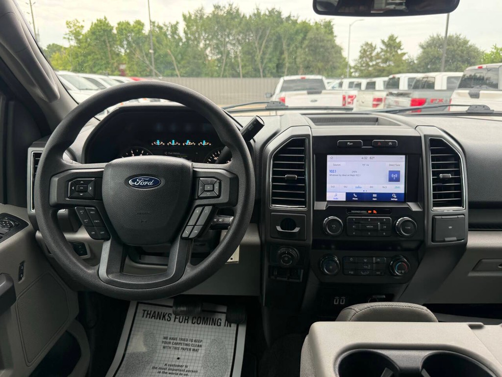 Ford F-150 Vehicle Full-screen Gallery Image 21
