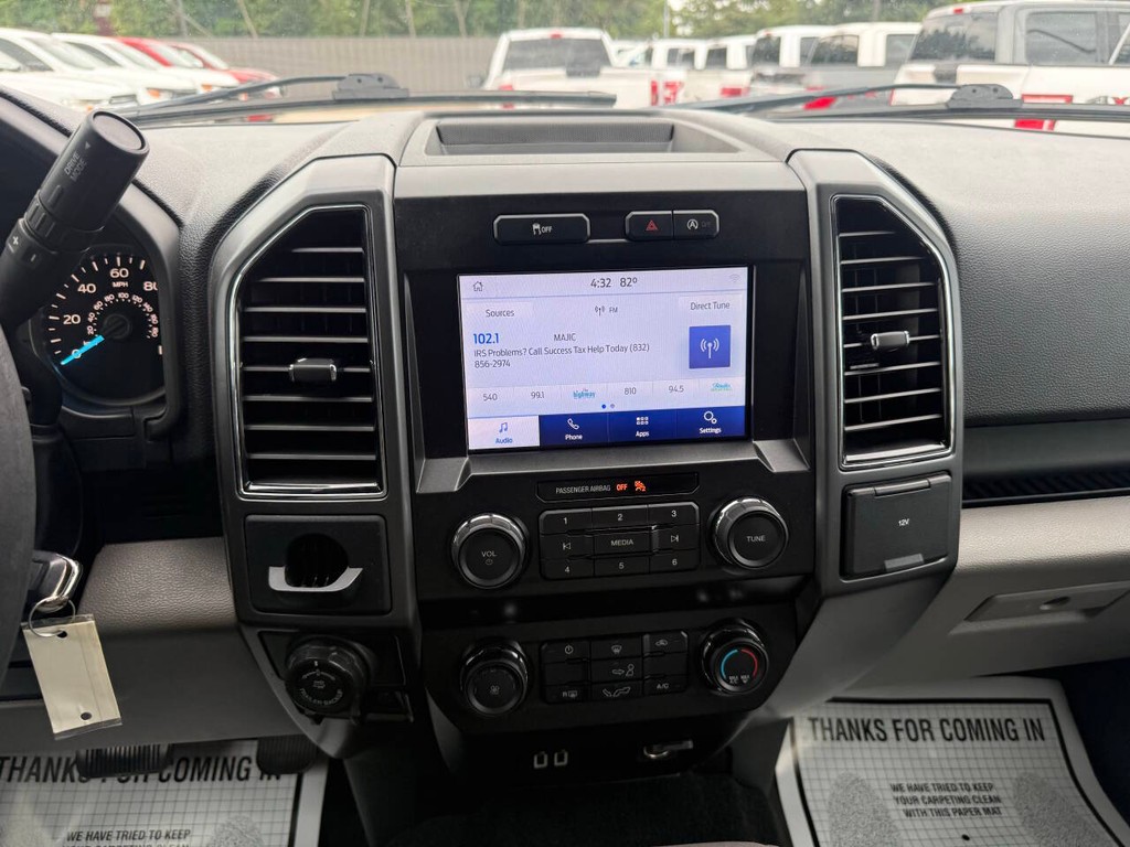 Ford F-150 Vehicle Full-screen Gallery Image 24