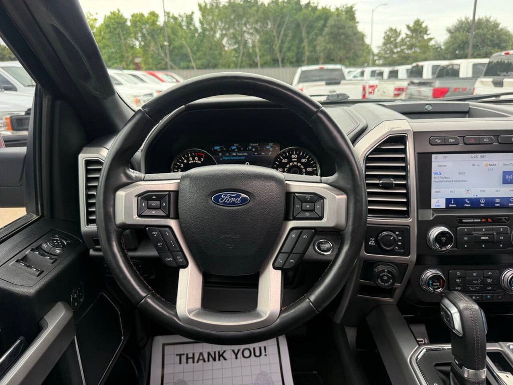 Ford F-150 Vehicle Full-screen Gallery Image 19