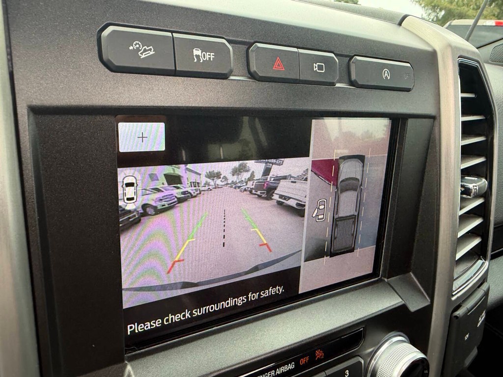 Ford F-150 Vehicle Full-screen Gallery Image 23