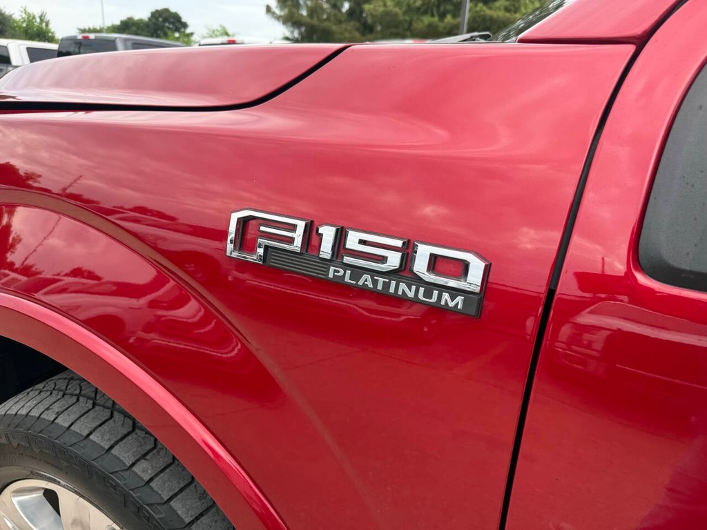 Ford F-150 Vehicle Full-screen Gallery Image 34