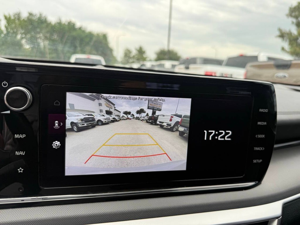 Kia K5 Vehicle Full-screen Gallery Image 27