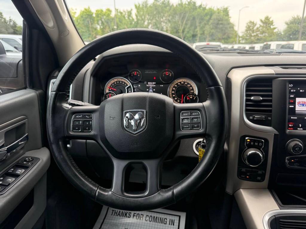 Ram 1500 Classic Vehicle Full-screen Gallery Image 22