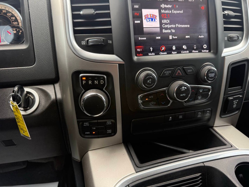 Ram 1500 Classic Vehicle Full-screen Gallery Image 28