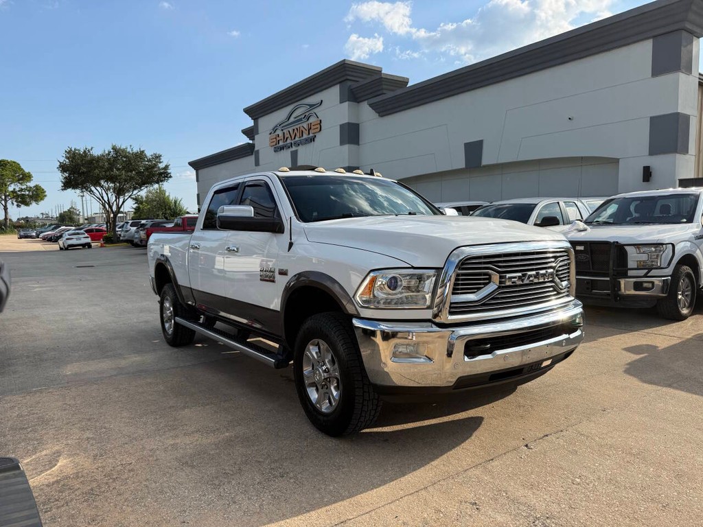 Ram 2500 Vehicle Full-screen Gallery Image 02
