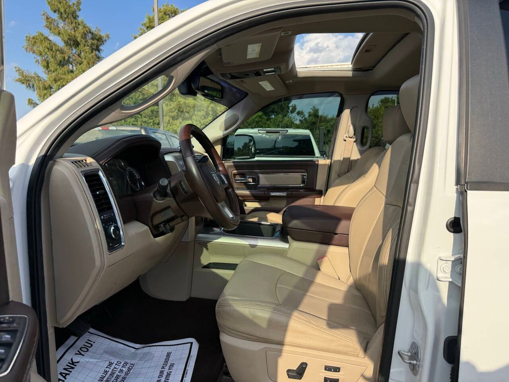 Ram 2500 Vehicle Full-screen Gallery Image 07