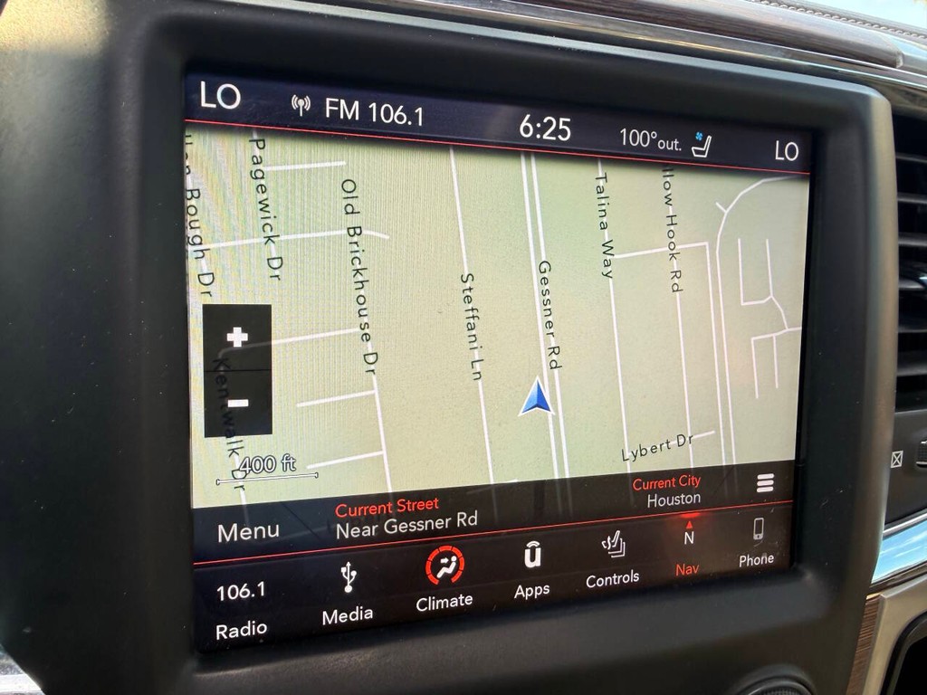 Ram 2500 Vehicle Full-screen Gallery Image 26