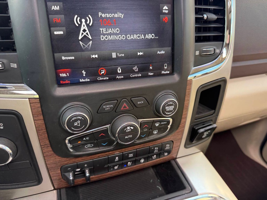 Ram 2500 Vehicle Full-screen Gallery Image 28
