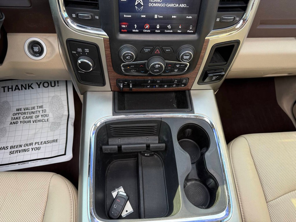 Ram 2500 Vehicle Full-screen Gallery Image 31
