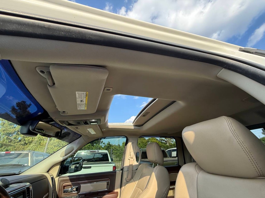 Ram 2500 Vehicle Full-screen Gallery Image 33
