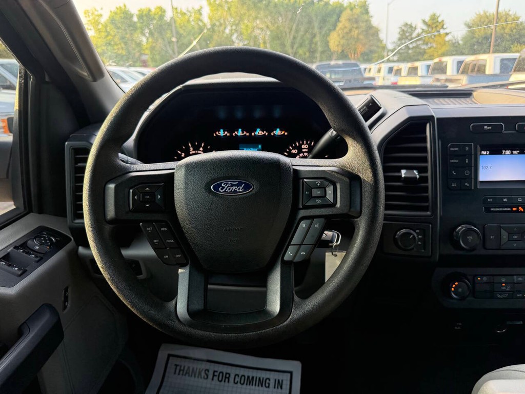 Ford F-150 Vehicle Full-screen Gallery Image 22