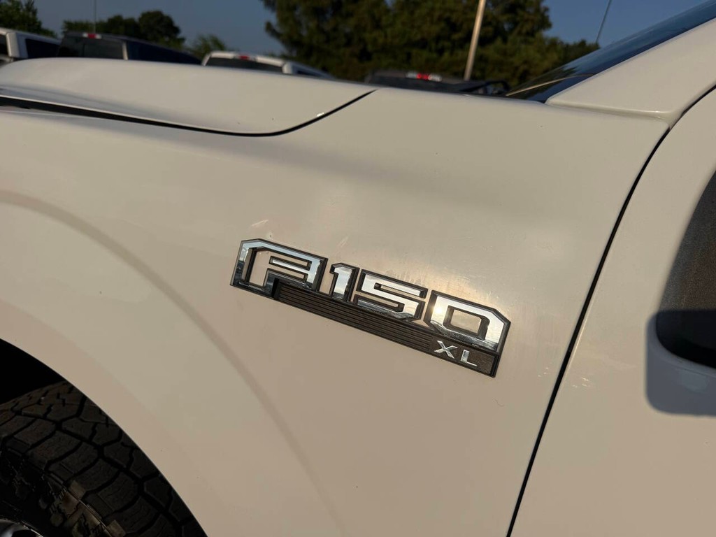 Ford F-150 Vehicle Full-screen Gallery Image 31