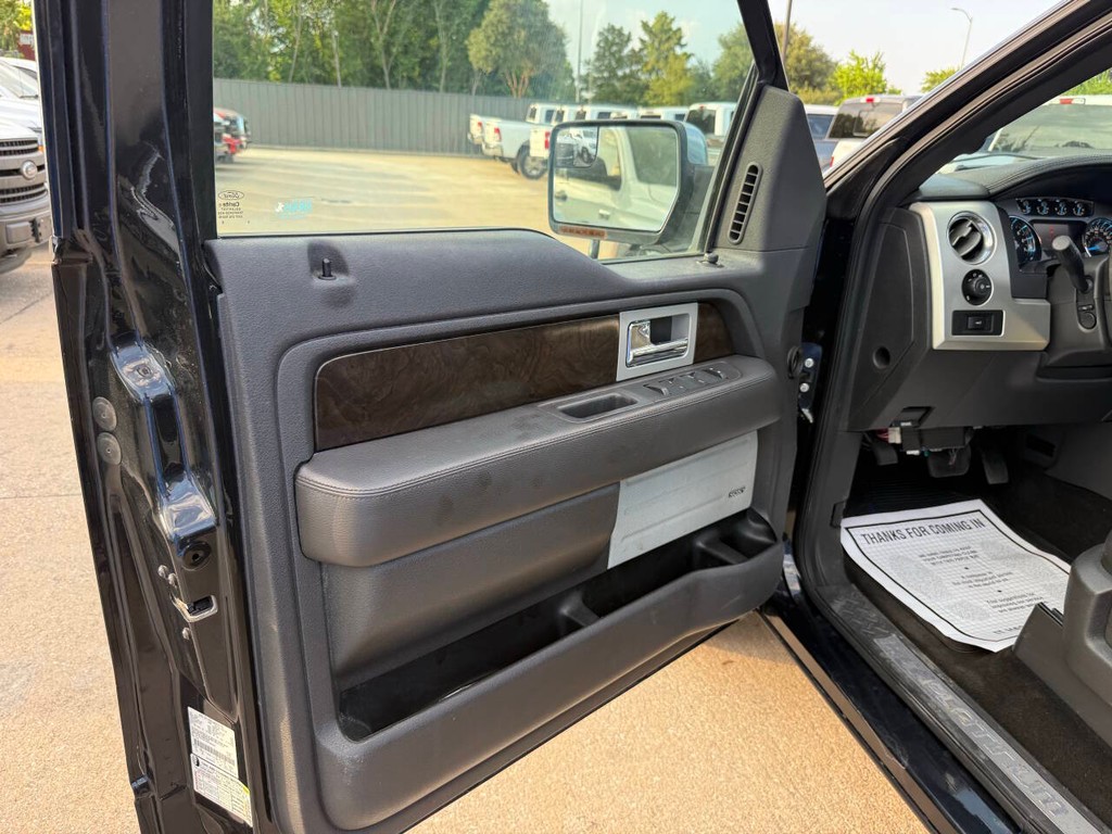 Ford F-150 Vehicle Full-screen Gallery Image 08