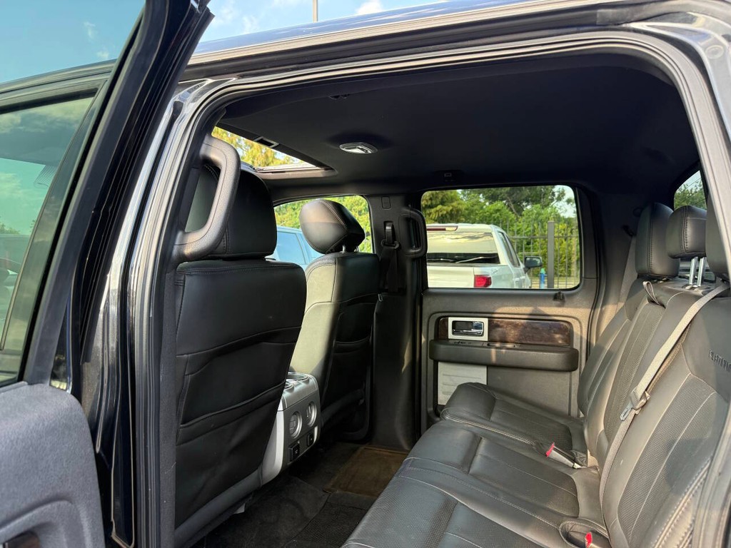 Ford F-150 Vehicle Full-screen Gallery Image 12