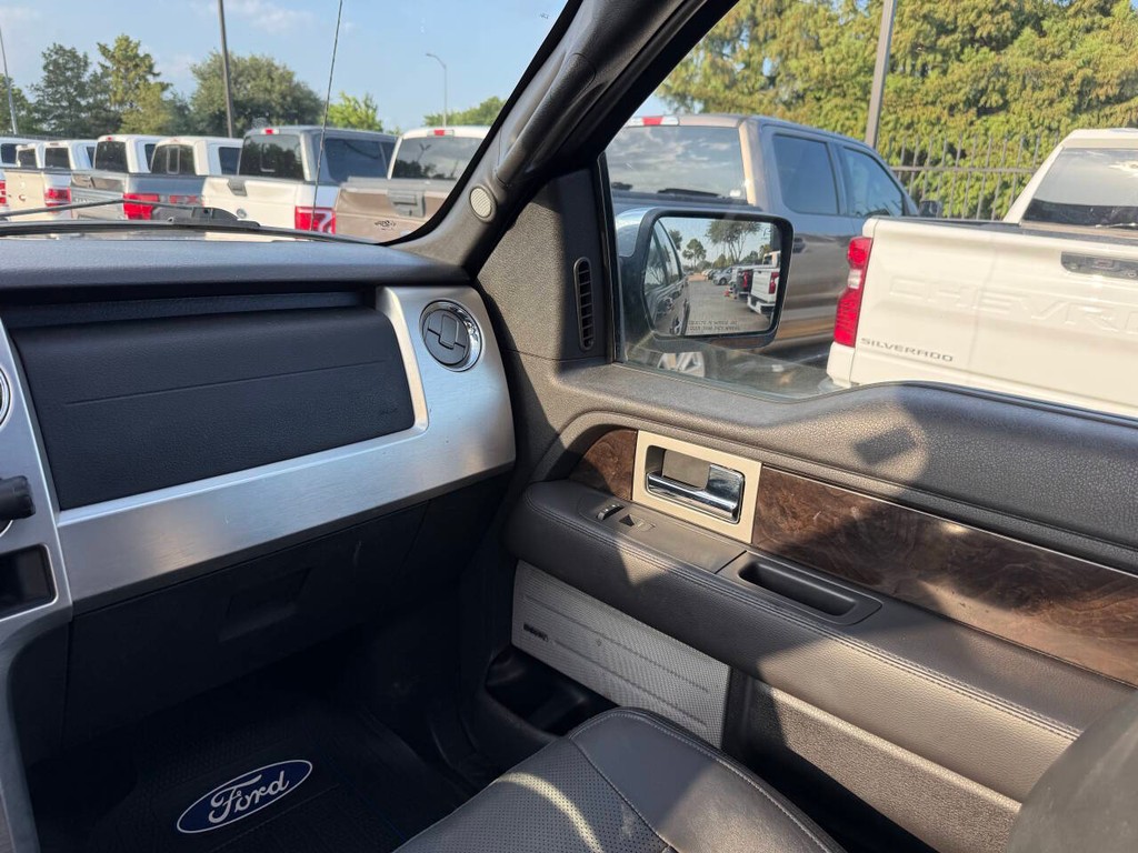 Ford F-150 Vehicle Full-screen Gallery Image 20