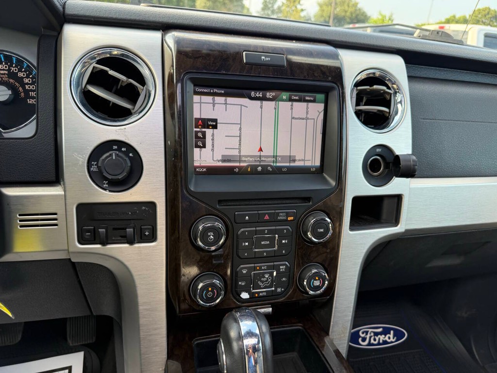 Ford F-150 Vehicle Full-screen Gallery Image 24