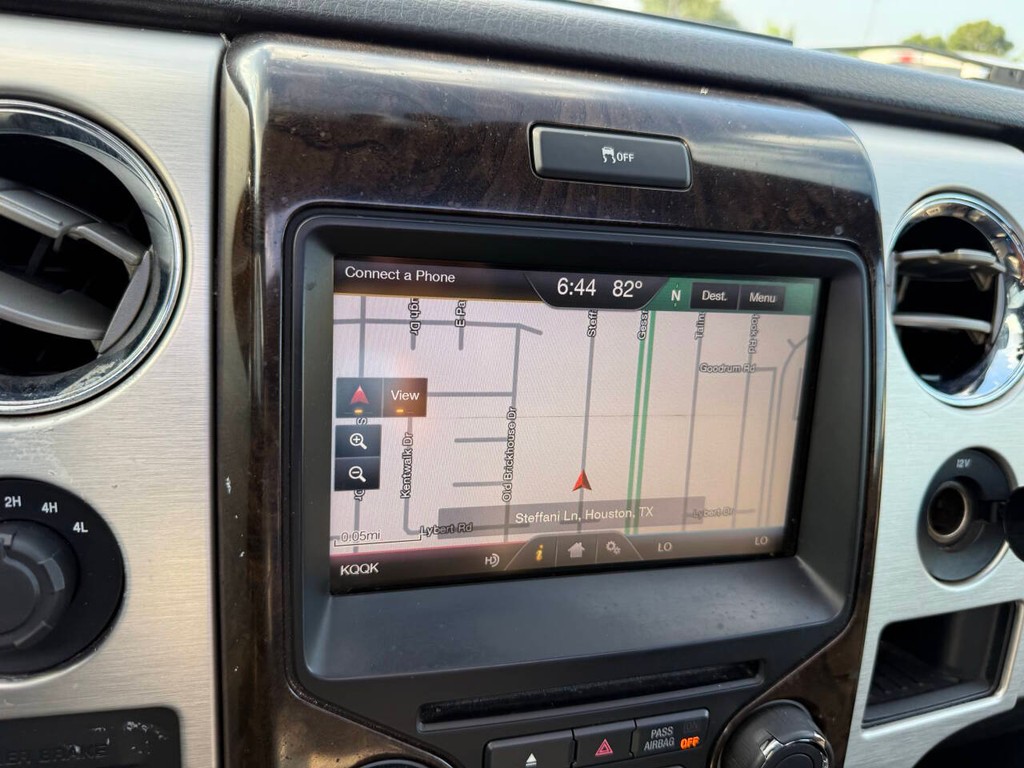 Ford F-150 Vehicle Full-screen Gallery Image 25