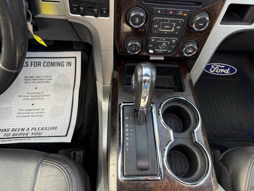 Ford F-150 Vehicle Full-screen Gallery Image 29
