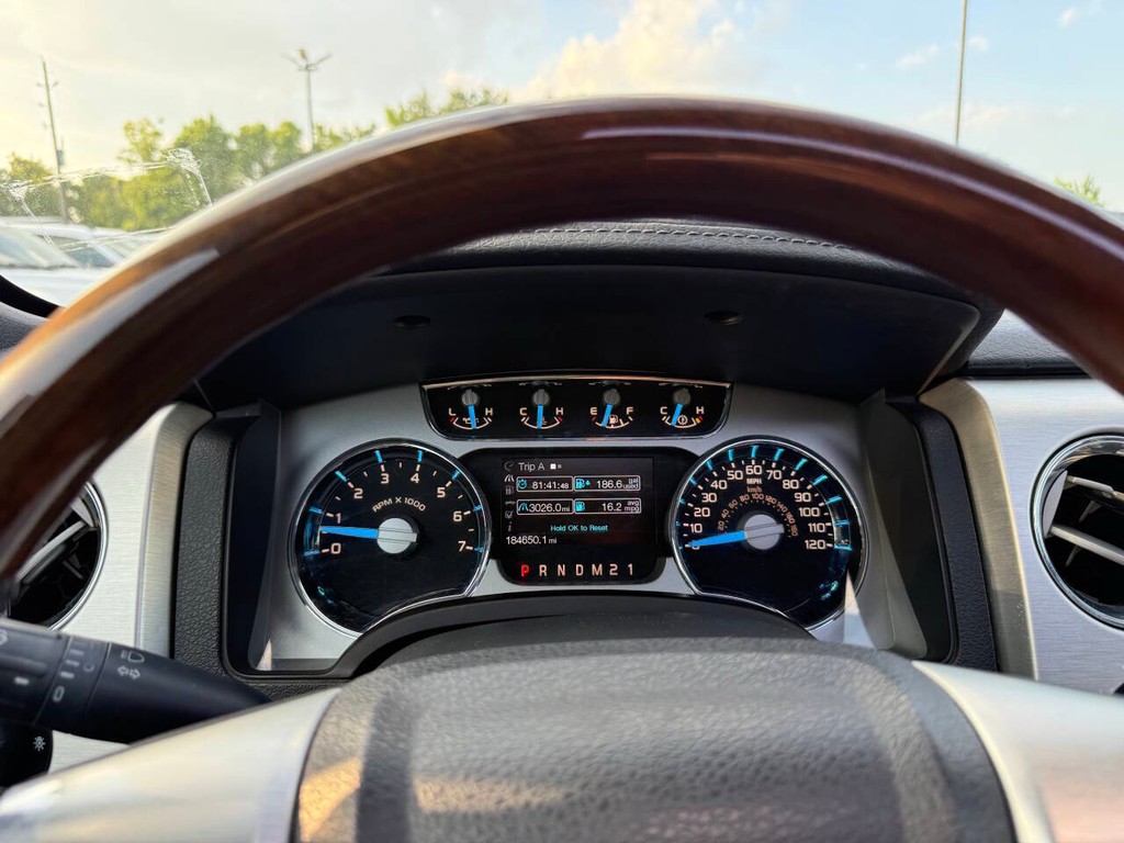 Ford F-150 Vehicle Full-screen Gallery Image 32