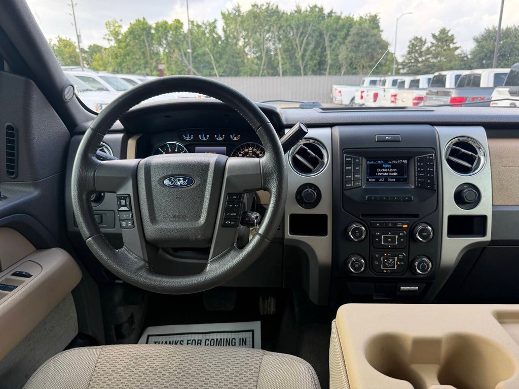 Ford F-150 Vehicle Full-screen Gallery Image 21