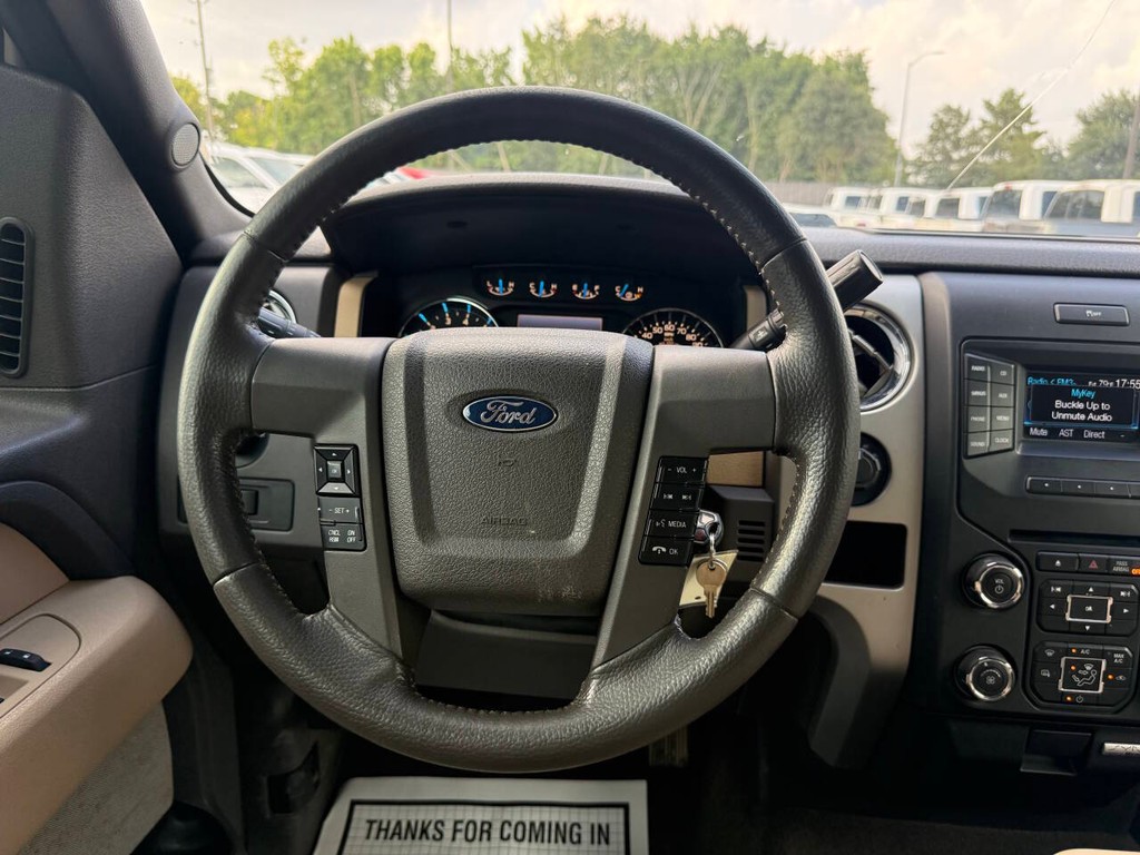 Ford F-150 Vehicle Full-screen Gallery Image 22