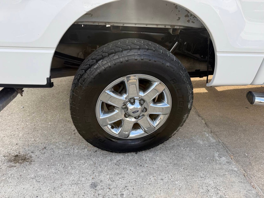 Ford F-150 Vehicle Full-screen Gallery Image 34
