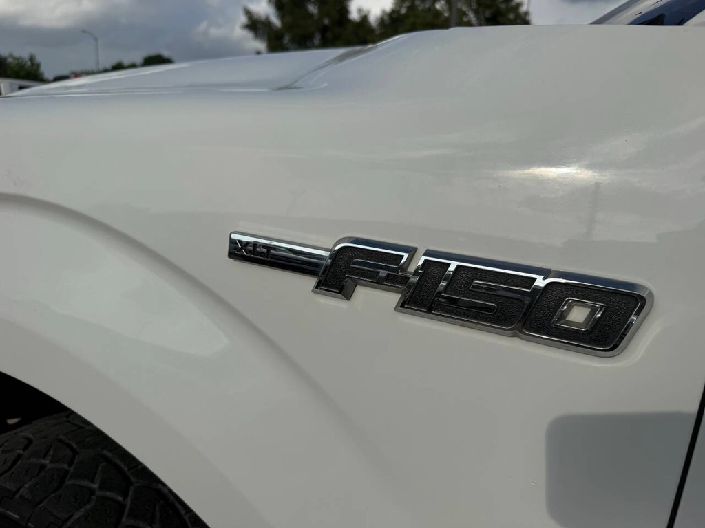 Ford F-150 Vehicle Full-screen Gallery Image 35
