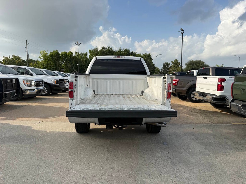 Ford F-150 Vehicle Full-screen Gallery Image 37