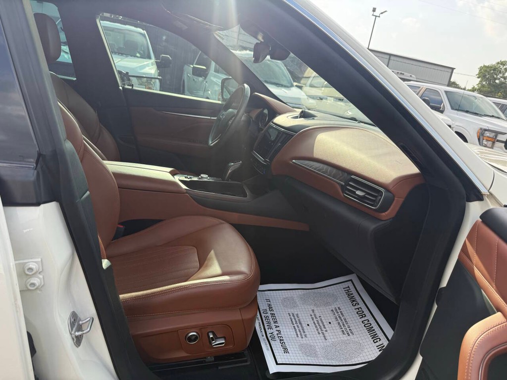 Maserati Levante Vehicle Full-screen Gallery Image 10