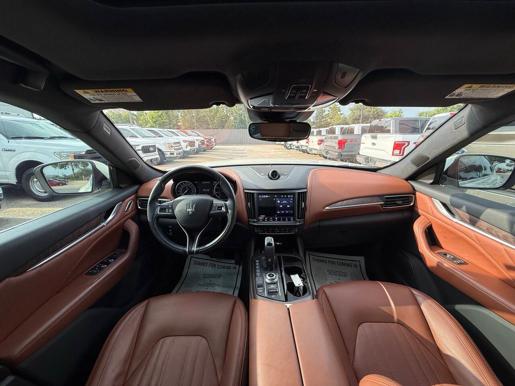 Maserati Levante Vehicle Full-screen Gallery Image 18
