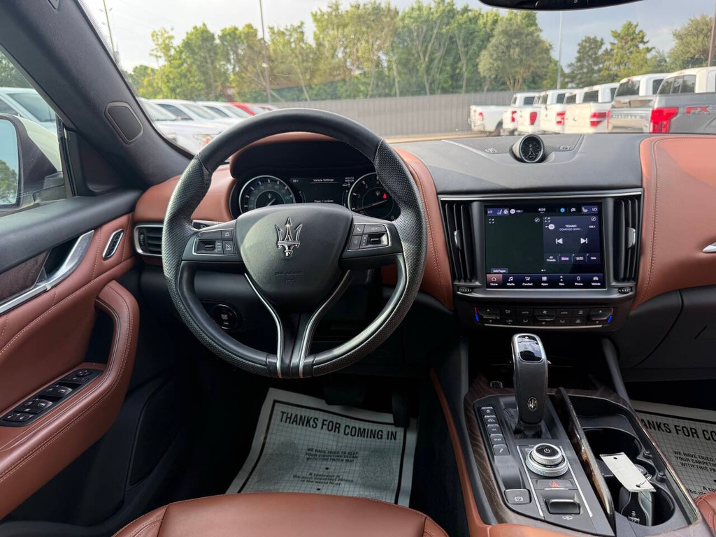 Maserati Levante Vehicle Full-screen Gallery Image 21