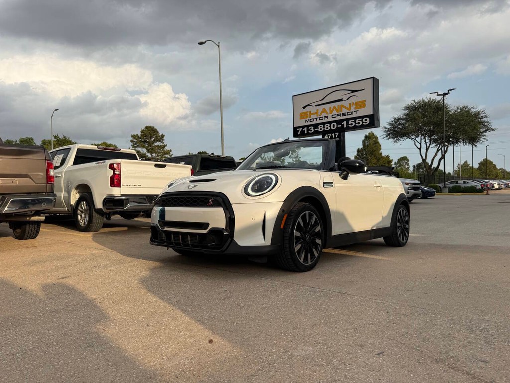 MINI Convertible Vehicle Full-screen Gallery Image 41