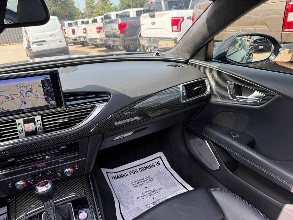 Audi RS 7 Vehicle Full-screen Gallery Image 21