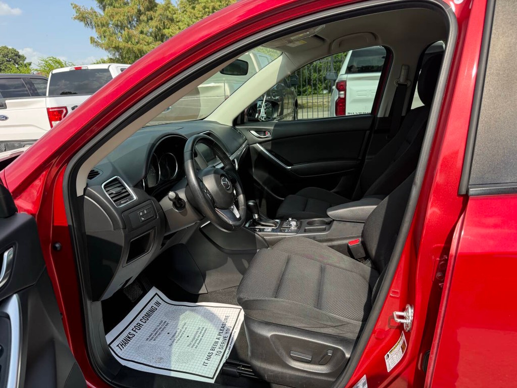 Mazda CX-5 Vehicle Full-screen Gallery Image 06