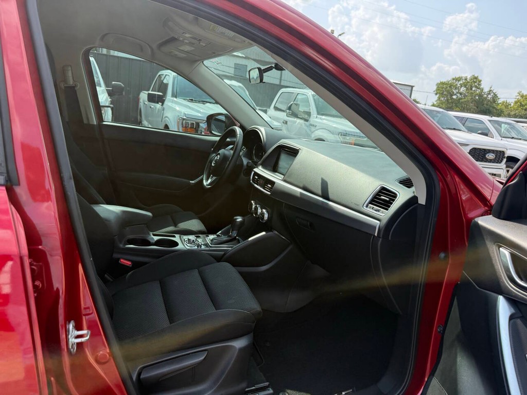 Mazda CX-5 Vehicle Full-screen Gallery Image 09