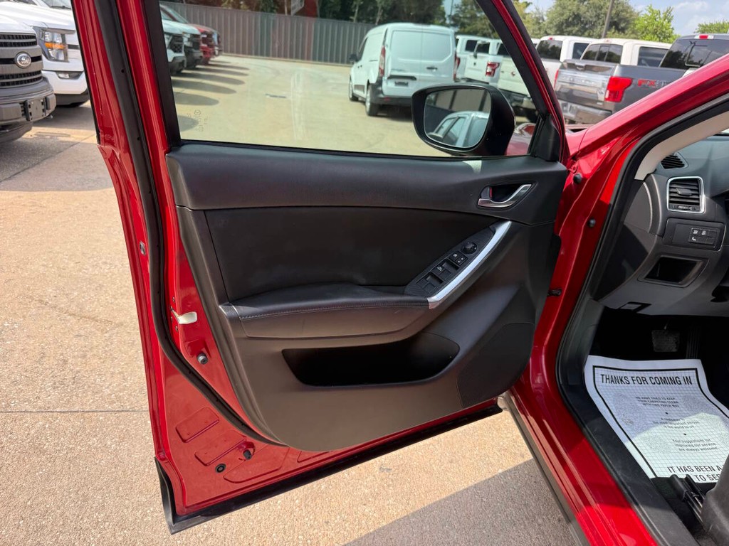 Mazda CX-5 Vehicle Full-screen Gallery Image 10