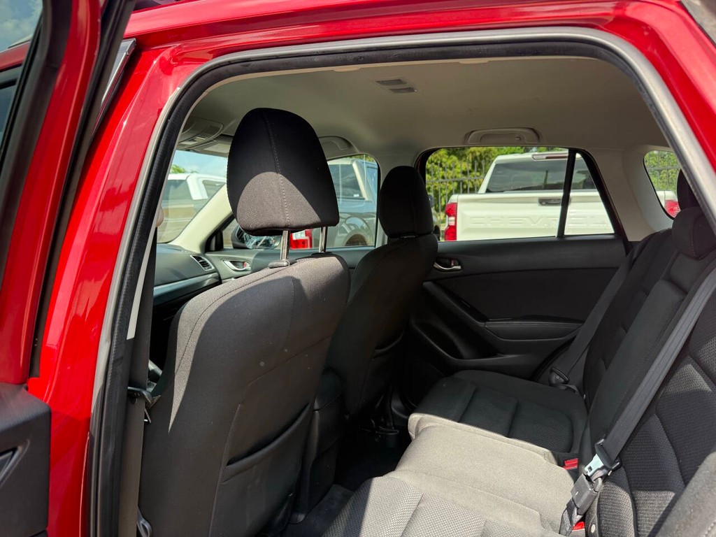 Mazda CX-5 Vehicle Full-screen Gallery Image 12