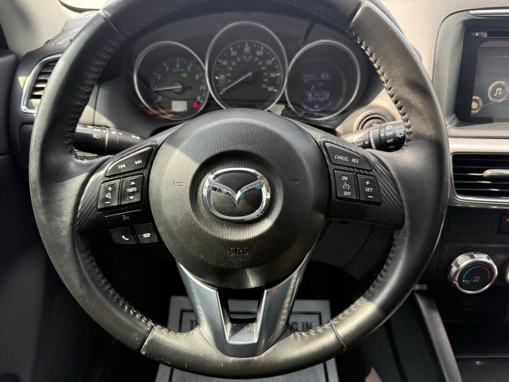 Mazda CX-5 Vehicle Full-screen Gallery Image 23