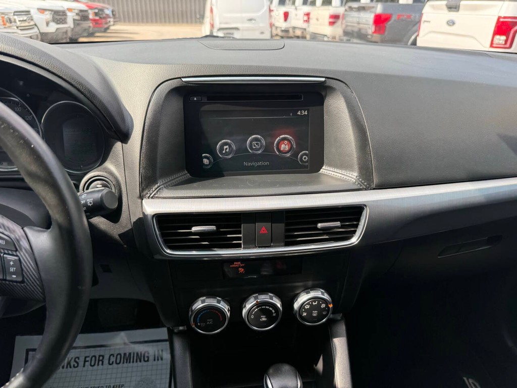 Mazda CX-5 Vehicle Full-screen Gallery Image 24