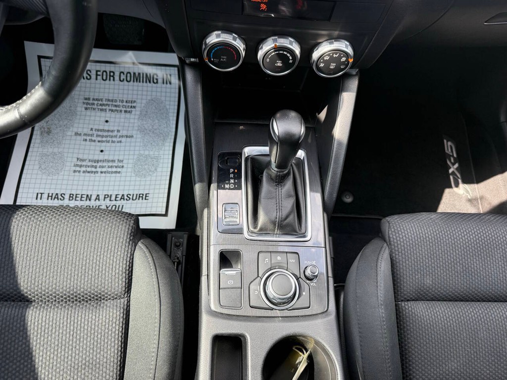 Mazda CX-5 Vehicle Full-screen Gallery Image 28