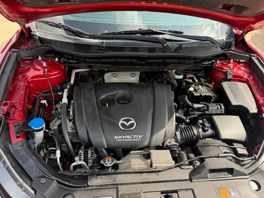 Mazda CX-5 Vehicle Full-screen Gallery Image 33