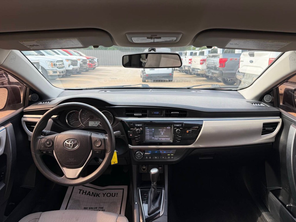 Toyota Corolla Vehicle Full-screen Gallery Image 18
